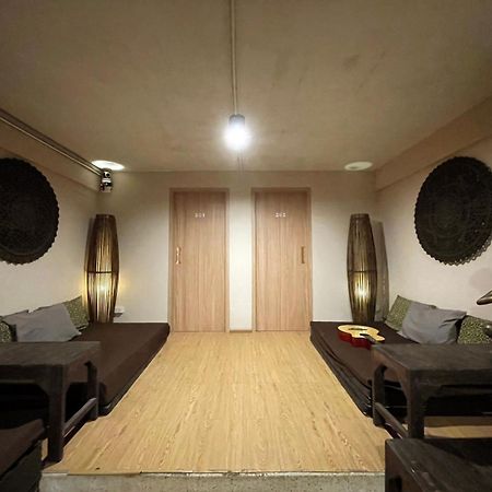 Mind Day Hostel Khaosan Банкок Екстериор снимка